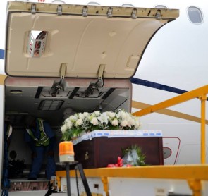 Ceremonia de homenaje del club El Jaish al fallecido Christian &quot;Chucho&quot; Benítez