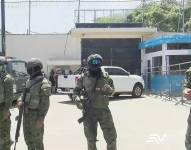 Familiares denuncian abusos de militares contra presos en la cárcel de Esmeraldas