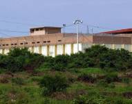 La cárcel La Roca está ubicada en Guayaquil, sobre la vía a Daule.