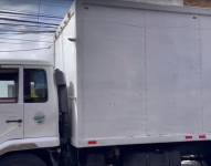 El camión que fue recuperado por la Policía Nacional en el sector de Chilibulo.
