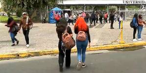 La Universidad Central del Ecuador cuenta con aproximadamente 50.000 estudiantes y es la más grande del país.
