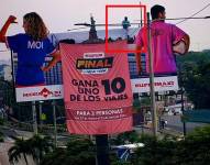 El sujeto escaló una valla publicitaria de la avenida Las Aguas.