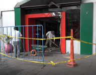 Atentan contra edificio del Municipio de Santo Domingo