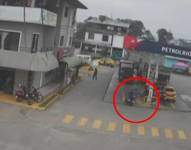 Imagen de dos sacapintas capturados por una cámara de videovigilancia.