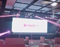 Imagen referencial de la conferencia de lanzamiento de HealthBird en Ecuador.