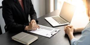 Imagen referencial de una entrevista de trabajo.