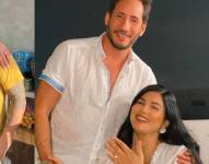 Imagen de archivo de Gerardo Mejía junto a su hija Nadia, y Au-D con su esposa Gissela Flores.