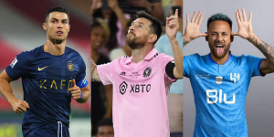 Cristiano Ronaldo (i), Lionel Messi (c) y Neymar (d), son los tres futbolistas mejores pagados del mundo.