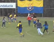 Semifinal del torneo de egresados entre el Colegio Mejía y Miguel de Santiago