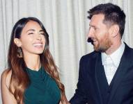 Antonela Roccuzzo y Lionel Messi en una imagen de archivo. Antonela Roccuzzo es una influencer y modelo argentina de las redes sociales. Firmó su primer contrato como modelo en el 2016. Se casó con Lionel Messi en el 2017.