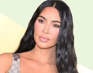 Kim Kardashian, es una socialité, modelo, empresaria y personaje público estadounidense.