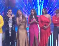 Dora West junto a los participantes del reality musical de En Contacto en una imagen de archivo.