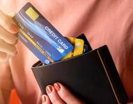 Imagen referencial de una tarjeta de crédito en una imagen de archivo.