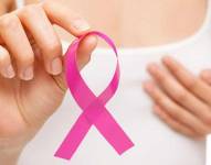 El lazo rosa representa la conciencia sobre el cáncer de mama.