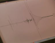 Foto del resultado de un sismógrafo