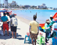 Imagen referencial. Muchos ecuatorianos visitan las diversas playas durante los feriados.