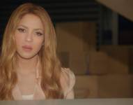 Shakira en el video musical de su tema Acróstico