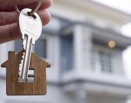 Imagen referencial a la compra de una casa en una imagen de archivo.