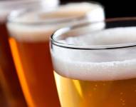 Cerveza en vasos.