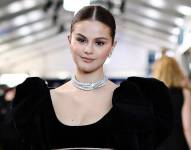 La artista en la alfombra roja de los SAG Awards 2022, luciendo un elegante vestido Oscar de la Renta