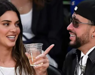 Kendall Jenner es una modelo y personalidad de la tv estadounidense de 28 años mientras que Bad Bunny es un cantante puertorriqueño de 29.