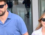 Gerard Piqué planta apasionado beso a Clara Chía Martí a la salida de juzgado en Barcelona: Ya no le importan las cámaras