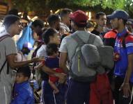 Migrantes indocumentados en el parque central de Tapachula en Chiapas.