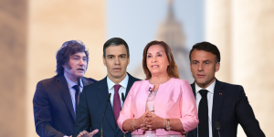 De izquierda a derecha: Javier Milei, presidente de Argentina; Pedro Sánchez, presidente de España; Dina Boluarte, presidenta de Perú; Emmanuel Macron, presidente de Francia.