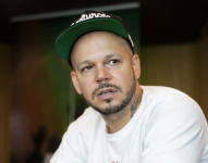Fotografía de Residente, quien fue miembro fundador y vocalista de Calle 13.