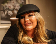 Amaia Montero Saldías es una cantautora española de pop, baladas, y rock, famosa por su peculiar timbre de voz.