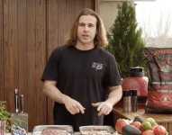 Daniel Sancho es chef y antes de que se conozca su crímen, trabajaba en dos negocios en Madrid, un catering y un restaurante en pleno centro que había abierto hacía pocos meses.