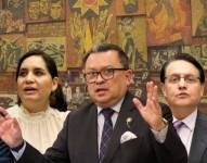 Luis Almeida, Mireya Pazmiño, Ricardo Vanegas y Fernando Villavicencio son algunos de los protagonistas de las perlas de la Asamblea.