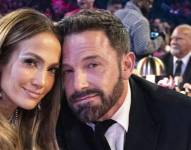 Jennifer Lopez junto a Ben Affleck, la pareja que ha sido víctima de críticas y rumores desde 2021, año en el que decidieron revivir su relación, en una imagen de archivo.