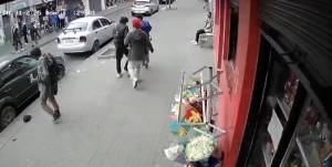 Momento en el que la víctima fue abordada por los individuos.