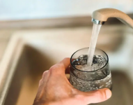 El pasado 7 de noviembre, el MAE volvió a alertar sobre el presunto mal estado del agua potable que se consume en la ciudad.