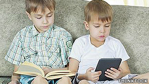 ¿Hacen las pantallas inteligentes más listos a los niños?