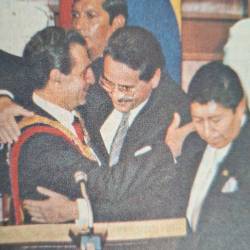 10 de Agosto de 1988. Rodrigo Borja es posesionado en el Congreso Nacional, en Quito.