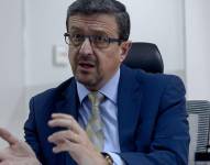 Se refiere a la colocación de esta placa en el palacio de Gobierno, en diciembre de 2020, en donde constan los nombres de los sentenciados por el caso 'Sobornos'.