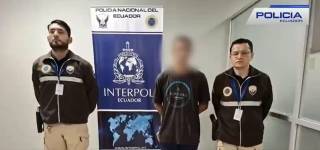 El hombre registraba además una notificación roja de Interpol.
