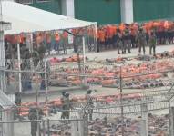 Personas Privadas de Libertad en los patios de un centro carcelario.