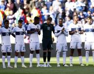 Jugadores de la Selección de Ecuador ante de que inicie el partido ante Italia