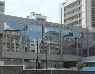 Los exteriores del edificio del CNE.