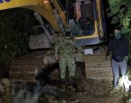 Una excavadora fue incautada.