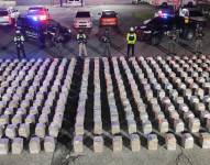 Imagen de siete mil paquetes de droga incautados en la provincia de Colón en Panamá, el 31 de mayo.