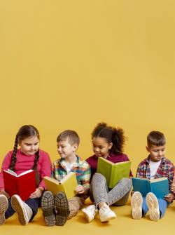 Imagen referencial de niños leyendo.