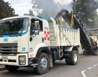 Los trabajos comenzaron esta mañana con retirar la antigua capa asfáltica.