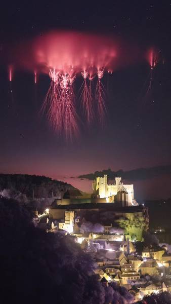 La NASA difunde imagen de los duendes rojos.