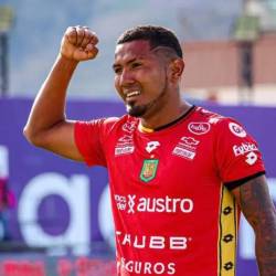 Luis Estupiñán, extremo ecuatoriano.