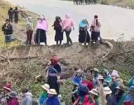 Paro nacional Ecuador | Bloqueos y enfrentamientos complican el tránsito en Bolívar