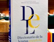 Foto del Diccionario de la lengua española.